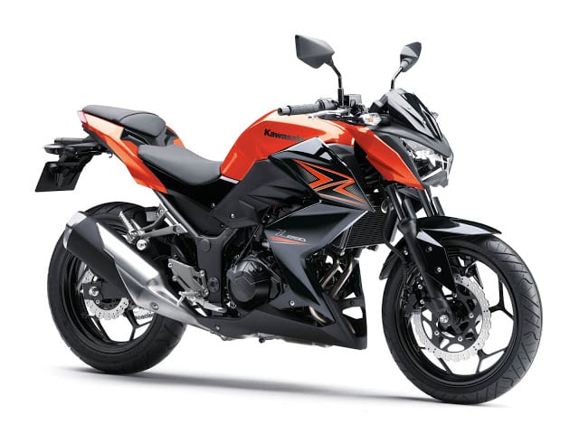 Kawasaki define os preços das novidades Z300 e Vulcan S